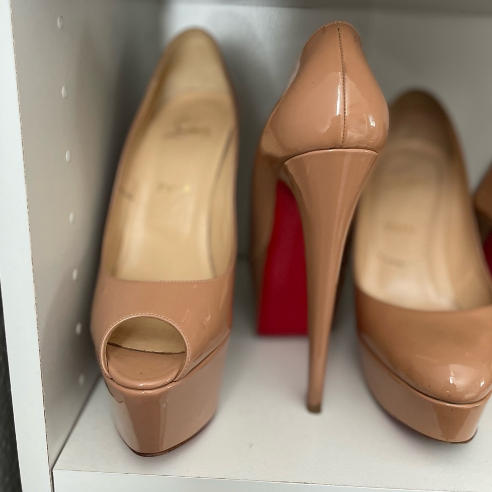 Christian Louboutin - Highness 160 Patent Leather Pumps - Picture 7 of 11